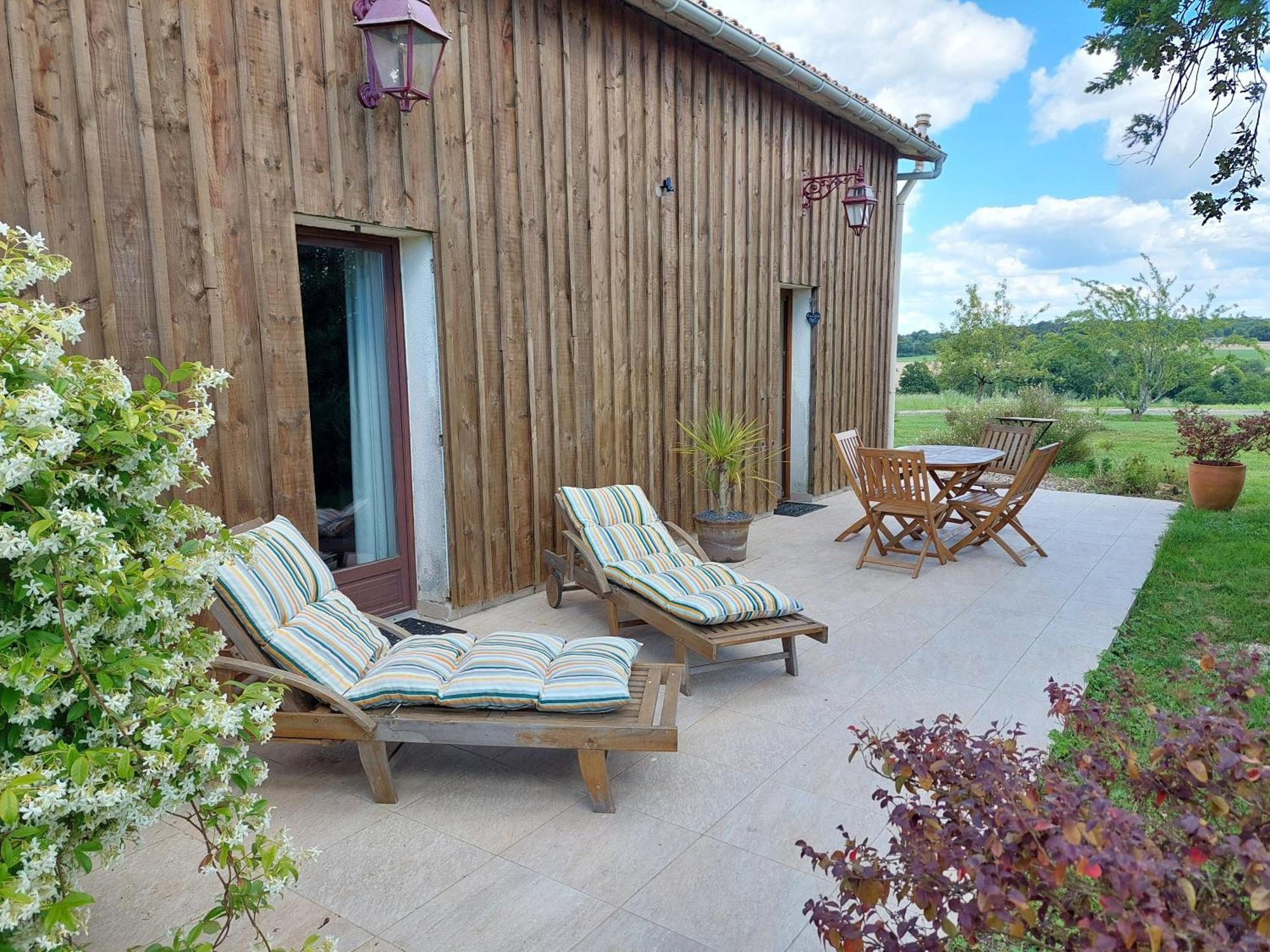 Cosy Grand Confort Dans Un Ecrin De Verdure Vakantiehuis Agudelle